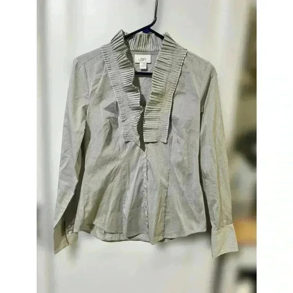 Ann Taylor Ruffle Neck Button Down‎ Blouse, Size 4